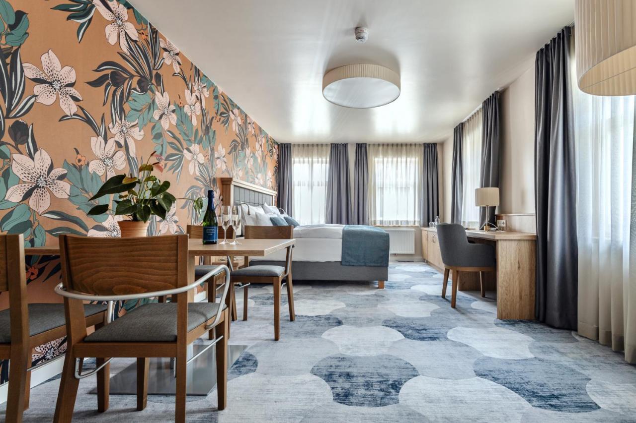 Hotel & Restaurant Roedersaal Grossrohrsdorf Eksteriør bilde